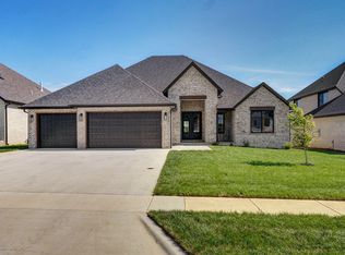 2136 N Silver Charm Ave, Springfield, MO 65802