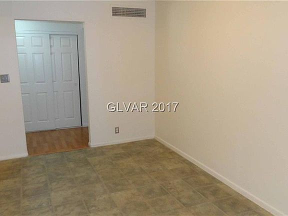 3rd image of 5053 Hallet Dr