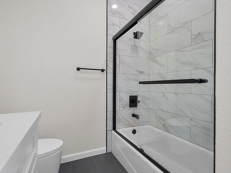 2026 San Antonio Ave #C — Photo 9