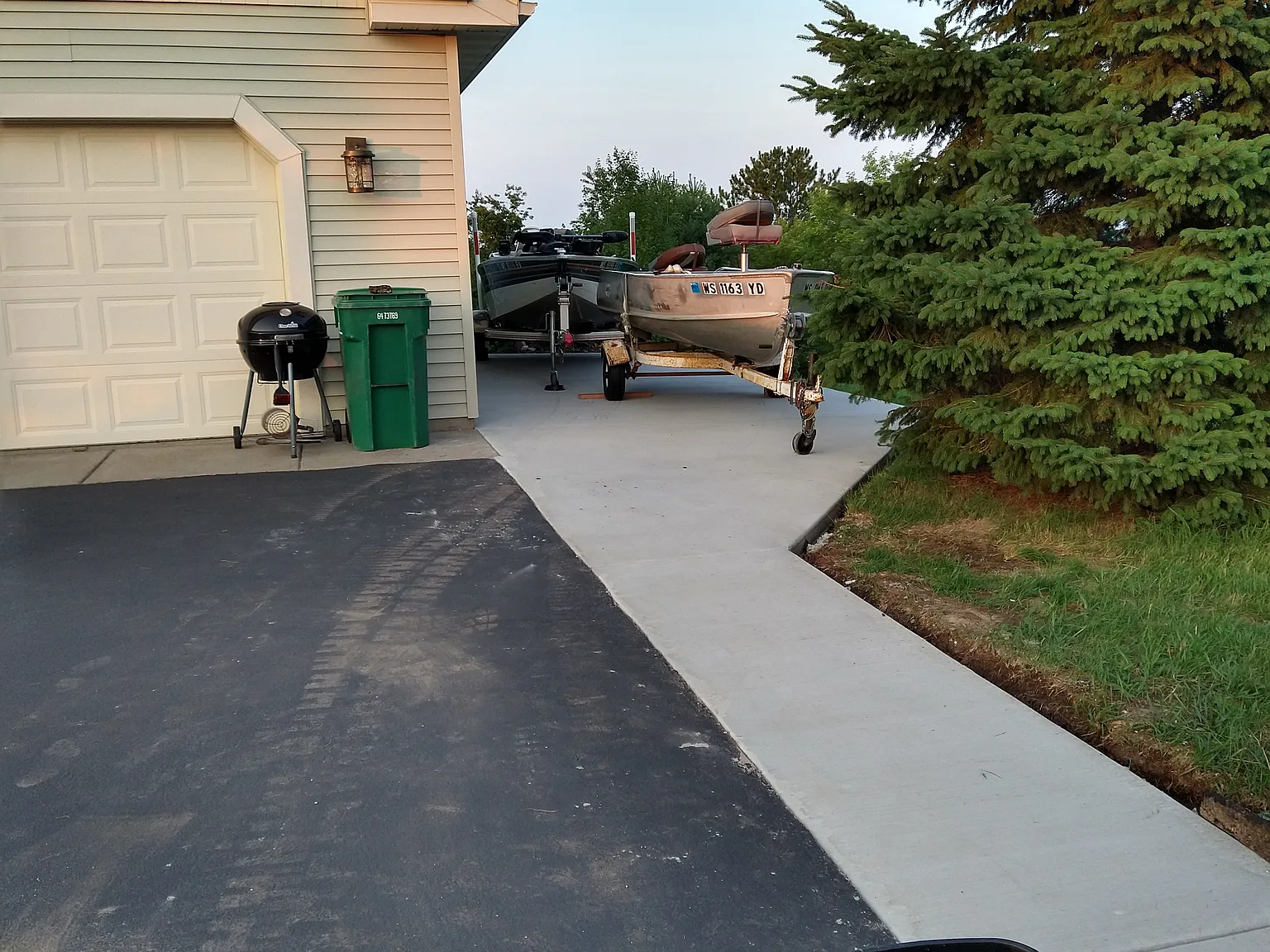 3 bed, 2200 sqft, $2,000 — Photo 3