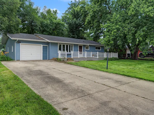212 Garden Rd, Ames, IA 50010