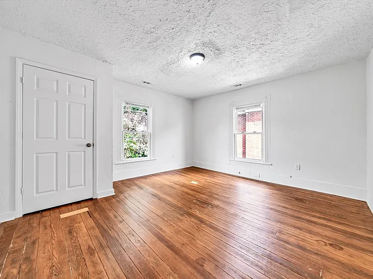 1329 Loudon Ave NW — Photo 13