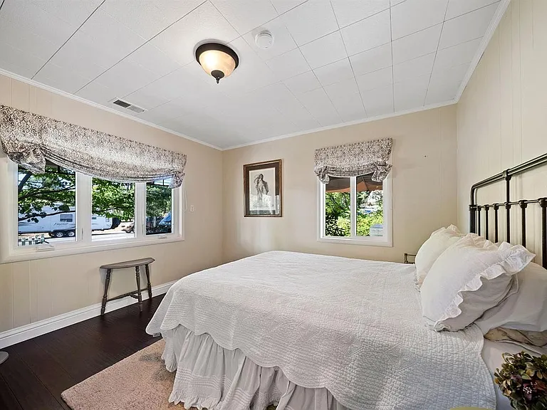 Front Bedroom