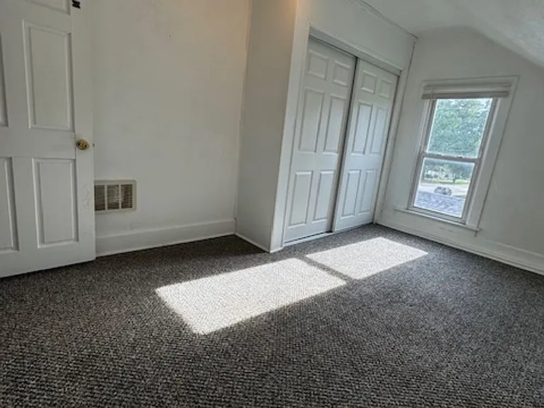 102 2nd Ave NW — Photo 15