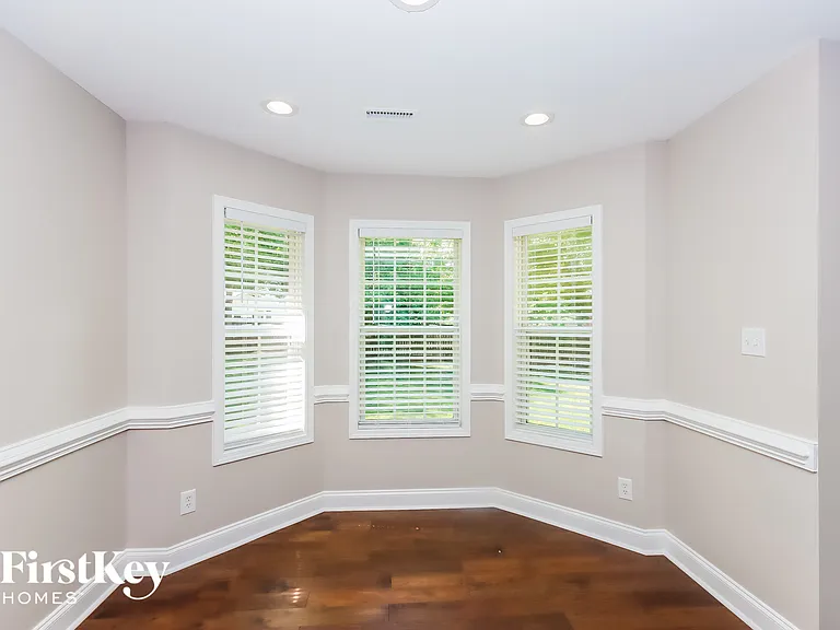 645 White Oaks Rd — Photo 6