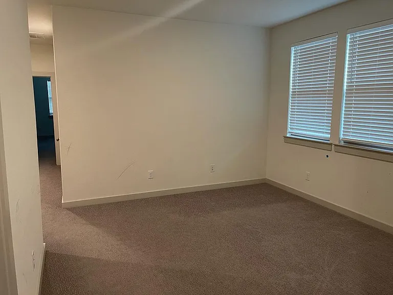 1349 Madison Ave — Photo 10