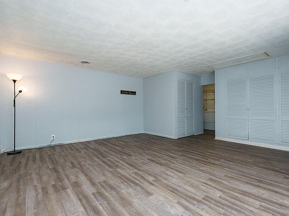 4th image of 95363 Willow Dr