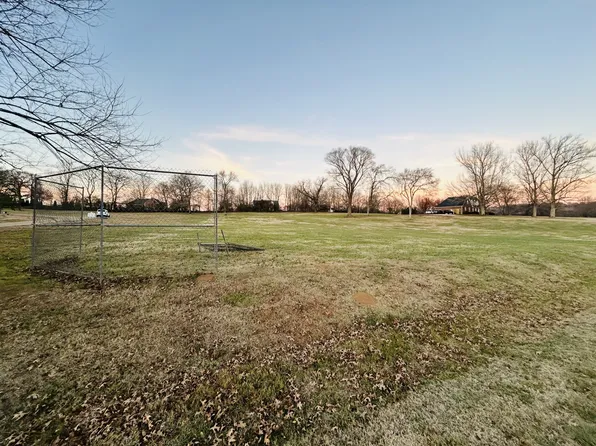 1 Sugar Tree Rd, Pulaski, TN 38478