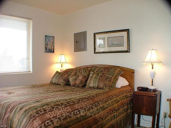 4th image of 1329 SW Corona Ct APT 1