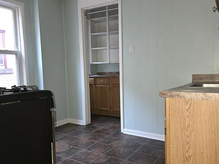755-757 Genesee St #2 — Photo 5