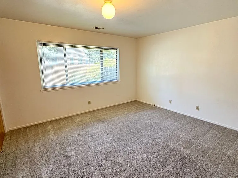 5219 Huston Ct — Photo 20
