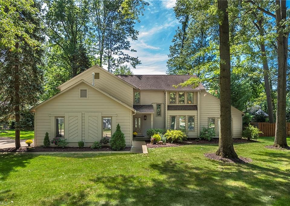 1st image of 32353 Orchard Park Dr