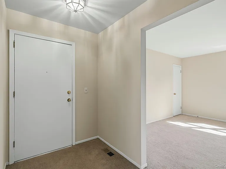39 Weathervane Dr #24 — Photo 2