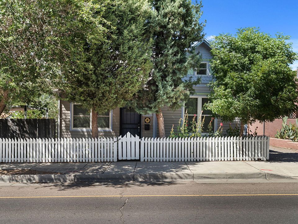 1st image of 517 Coal Ave SE
