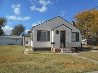 211 N Maple St, Hoisington, KS 67544