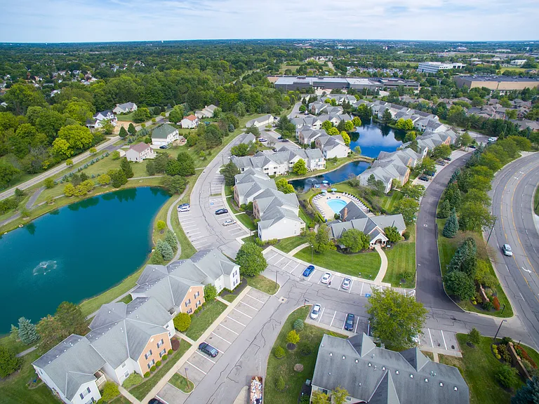 Perimeter Lakes Apartments — Photo 13