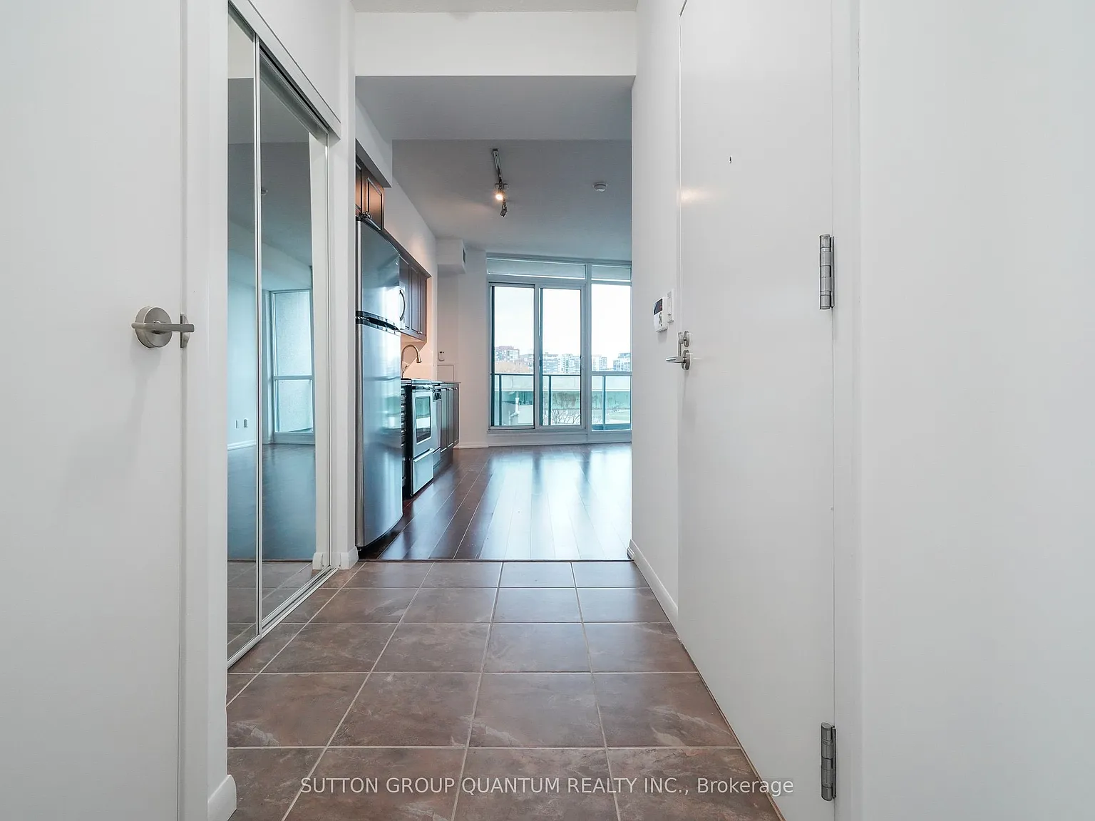 The Neptune 2 Condominiums — Photo 2
