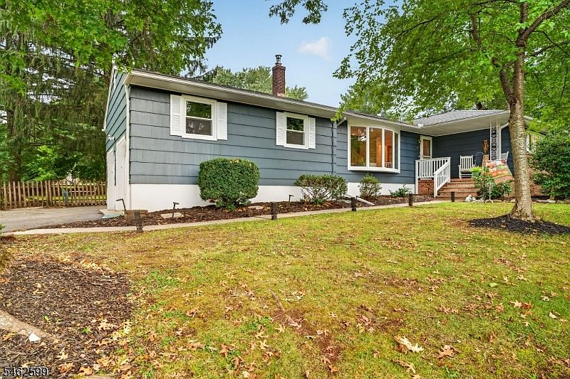 1st image of 8 Molly Bee Rd