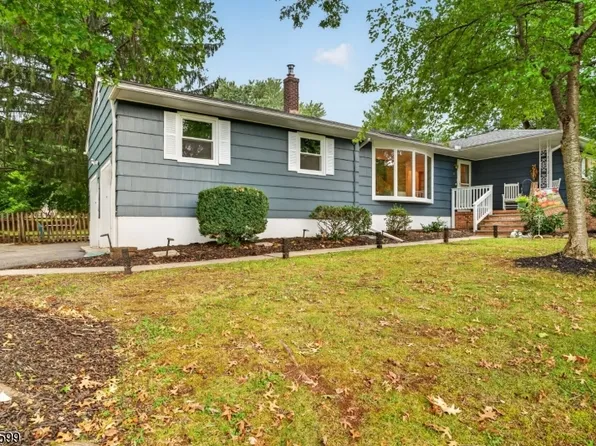 8 Molly Bee Rd, Raritan Twp., NJ 08822