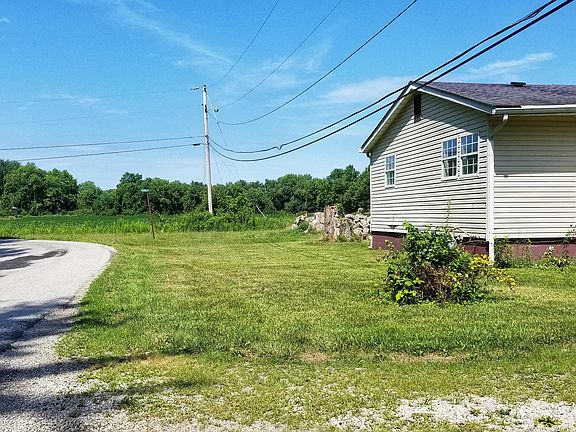 3rd image of 3766 Marquardt Dr NE
