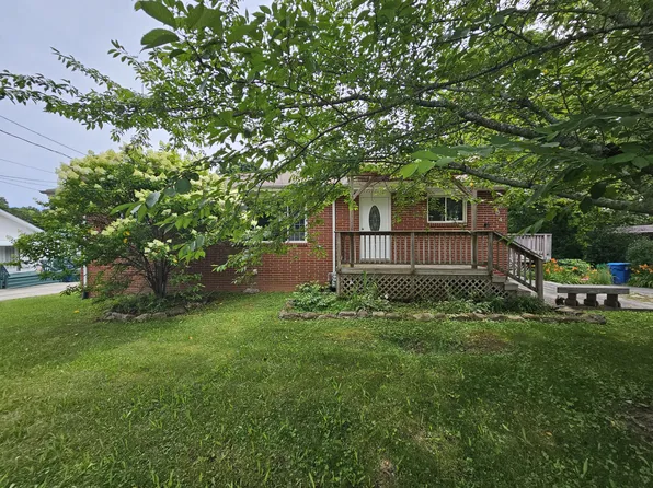 2804 Taft Hwy, Signal Mountain, TN 37377