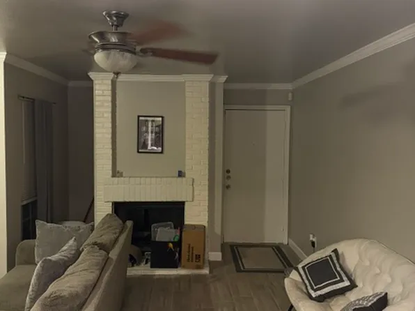 3206 S Fielder Rd, Arlington, TX