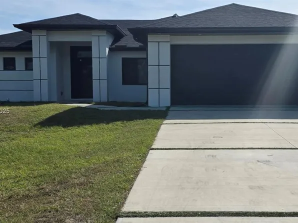 2615 40th St W, Lehigh Acres, FL 33971