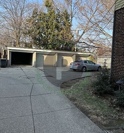 2nd image of 14724 Clifton Blvd #3