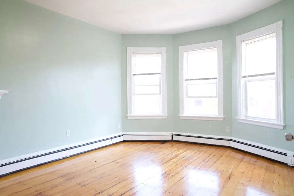 3 bed, 1050 sqft, $4,800 — Photo 1