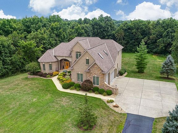 2nd image of 2855 Henderson Ln