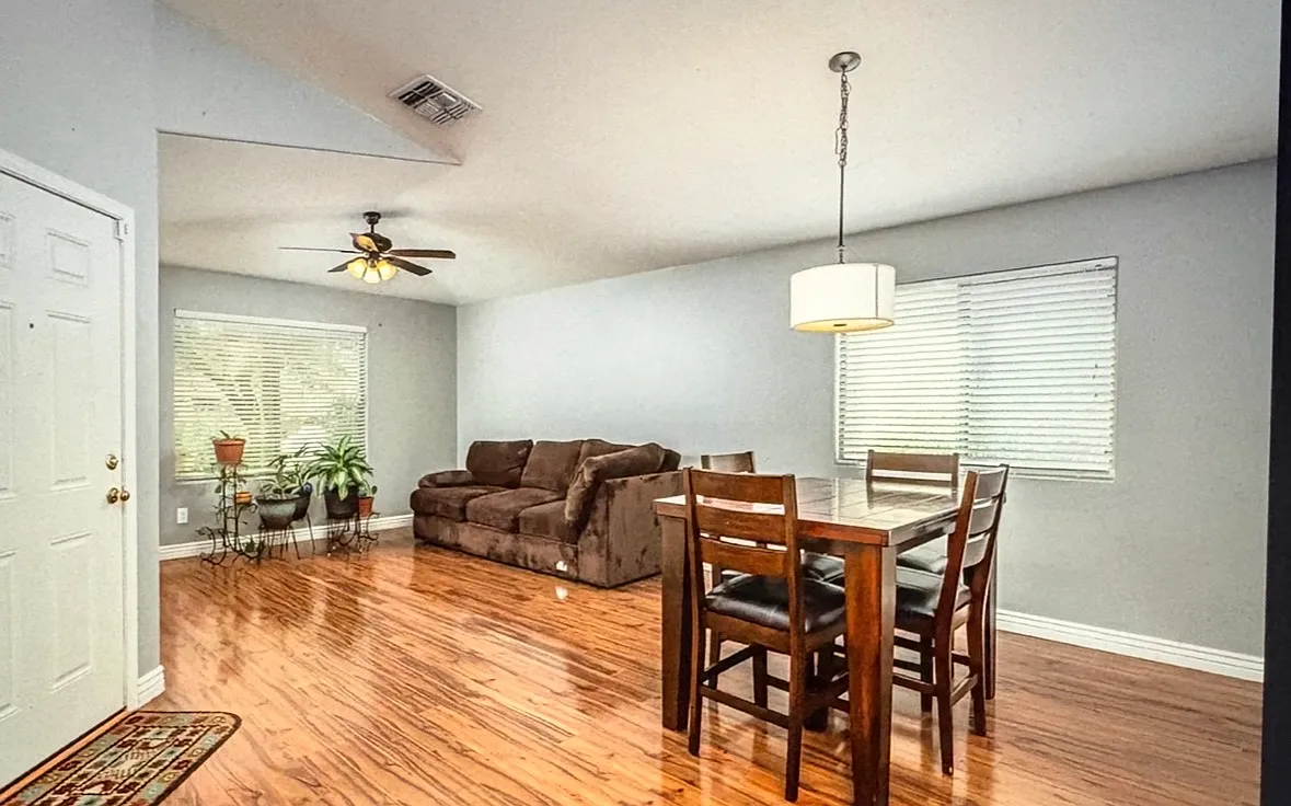 3 bed, 1940 sqft, $1,850 — Photo 4