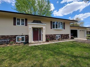 400 11th Ave NE, Independence, IA 50644