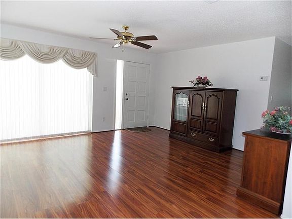 Light & Bright Living Room