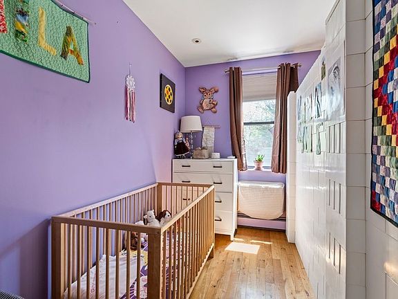 4th image of 82 Green St APT 1
