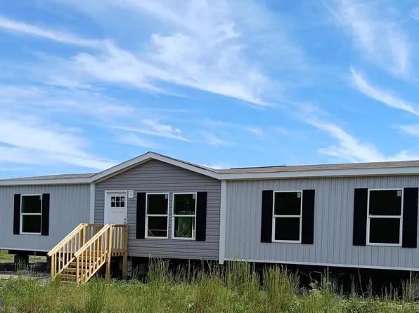 544 Grande Ave, Folkston, GA 31537