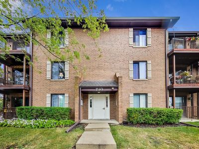 710 N Briar Hill Ln APT 6, Addison, IL, 60101