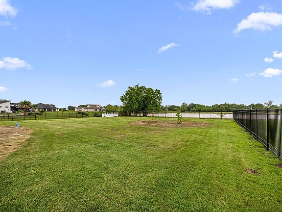 5th image of 203 Cavalry Trail Dr