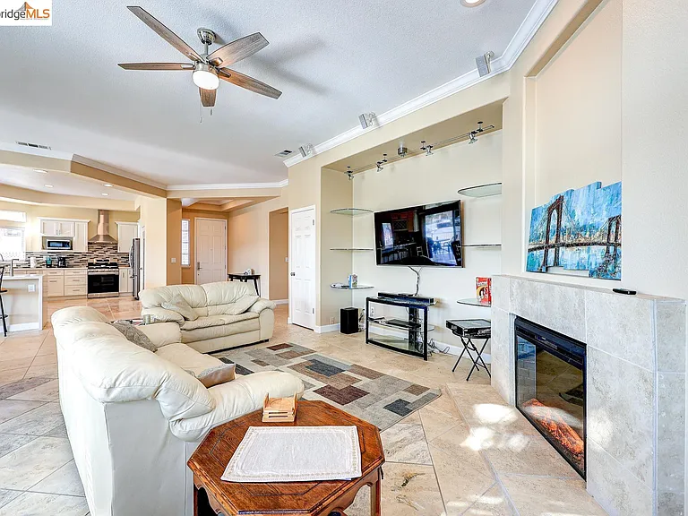 4050 Pier Point — Photo 21