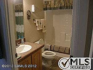 5444 E Pleasant View 003