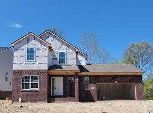 671 Pattan Dr, Wixom, MI 48393