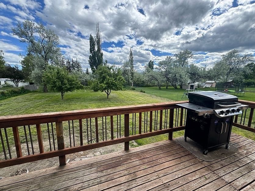 1st image of 1813 Stag Ln