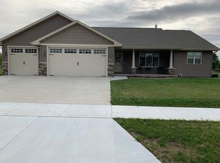 1255 Boxer St, Kaukauna, WI 54130
