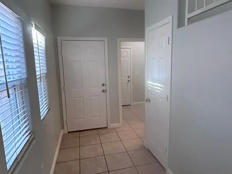 452 E Sunset Rd — Photo 14