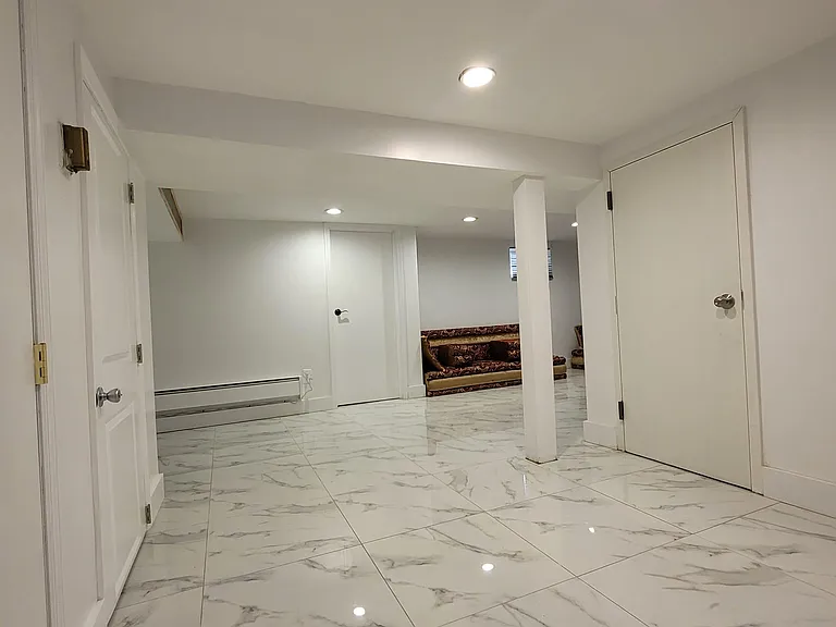 108 Riegelmann St — Photo 1