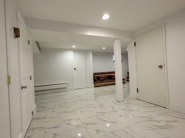 108 Riegelmann St