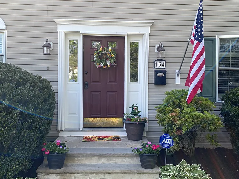 154 Curtis Pl — Photo 8