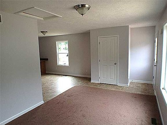 3rd image of 130 N Catherine St