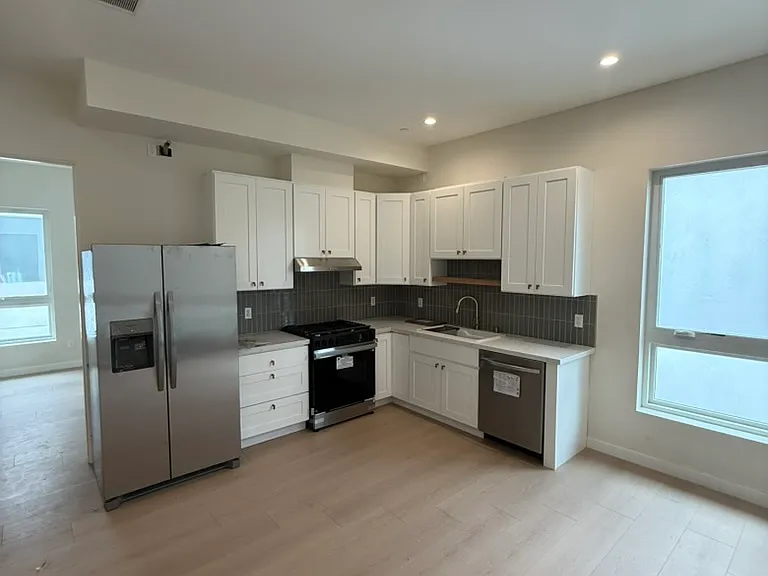 4136 Harter Ave #C — Photo 3