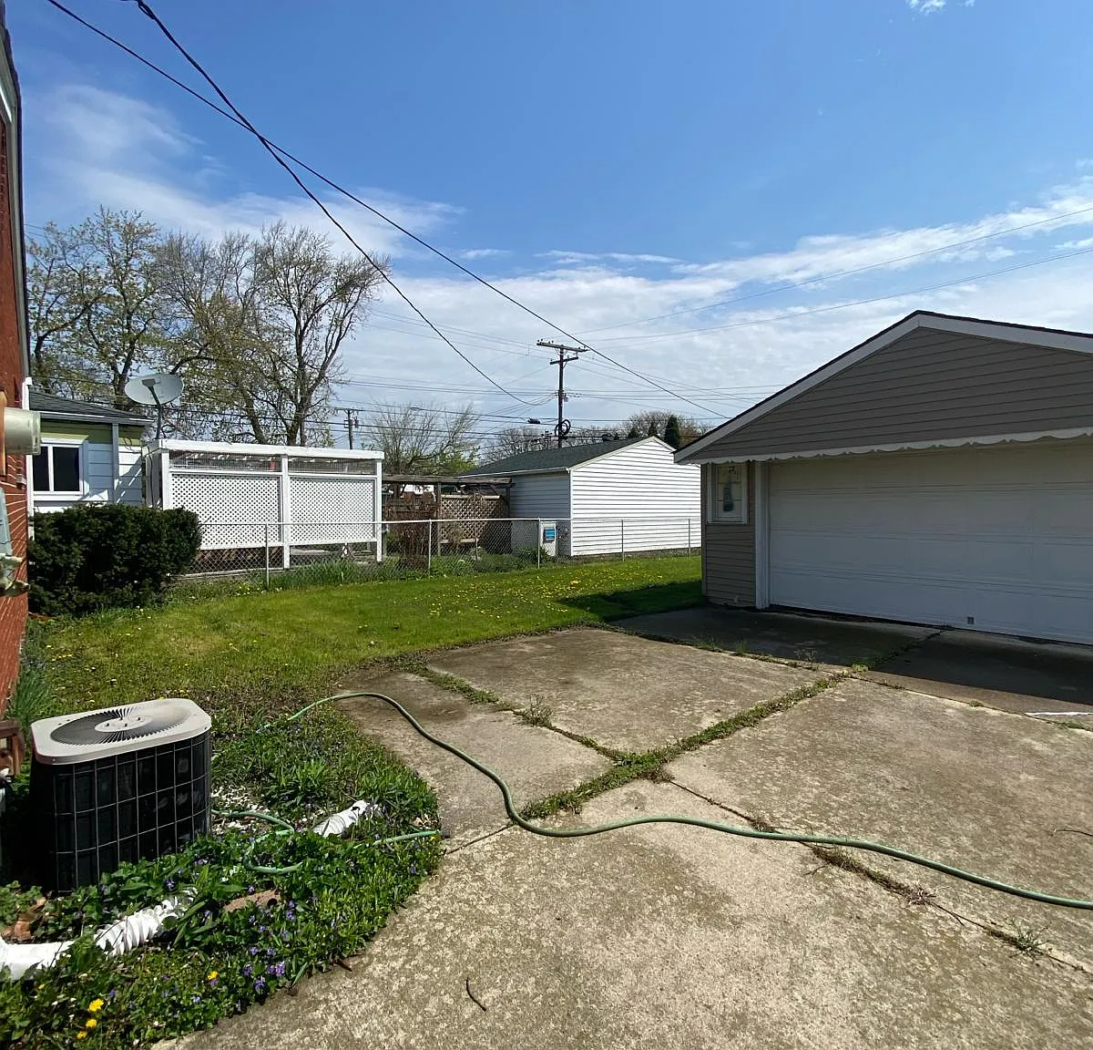 3 bed, 1000 sqft, $1,400 — Photo 3
