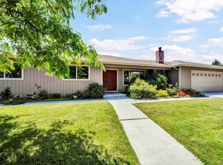 4389 Hessel Ct, Sebastopol, CA 95472